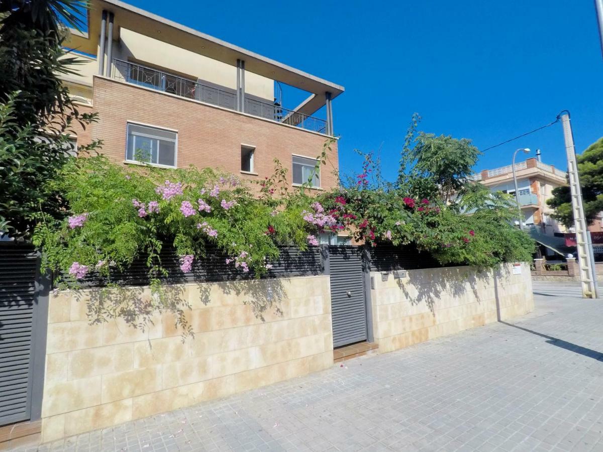Beach House Castelldefels Buitenkant foto